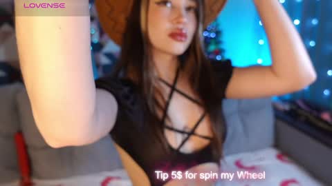 Snapshot of maddi_s_here chatting on December 14, 2024, 9:56 pm Maddi online show from December 14, 2024, 9:56 pm