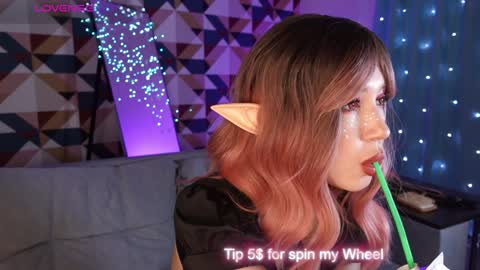 Snapshot of maddi_s_here chatting on February 7, 2025, 1:15 am Maddi online show from February 7, 2025, 1:15 am