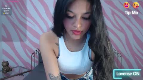 Snapshot of maddie__cute chatting on September 24, 2025, 8:12 pm Maddie Cute online show from September 24, 2025, 8:12 pm