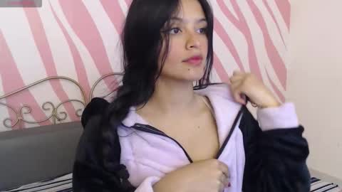 Snapshot of maddie__cute chatting on October 14, 2025, 8:42 pm Maddie Cute online show from October 14, 2025, 8:42 pm