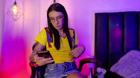 Snapshot of maddie_ray_ chatting on June 28, 2026, 5:35 am Maddie Ray online show from June 28, 2026, 5:35 am