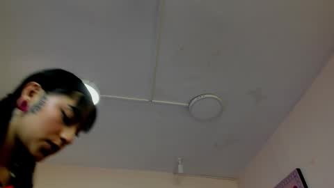 Maddierosee online show from February 4, 2026, 3:23 am