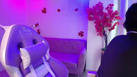 maddie_t18 online show from February 25, 2026, 11:09 am