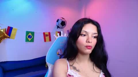Snapshot of maddie_t18 chatting on June 22, 2026, 11:18 am maddie_t18 online show from June 22, 2026, 11:18 am
