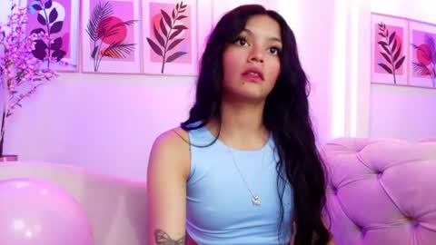 maddie_t18 online show from July 28, 2026, 3:21 pm