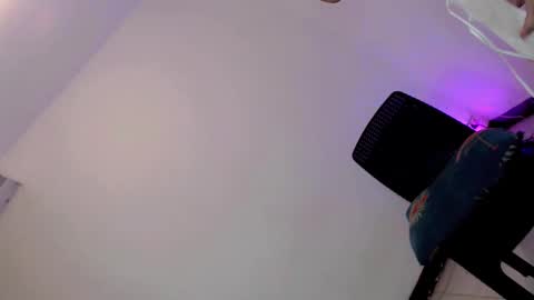 Snapshot of maddiejackson chatting on January 16, 2025, 5:23 pm Im ZY DONT FORGET TO FOLLOW ME - online show from January 16, 2025, 5:23 pm