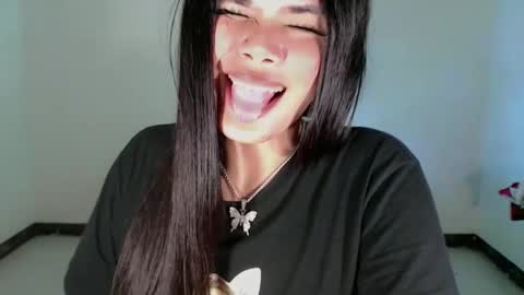 Snapshot of maddiejackson chatting on February 11, 2025, 3:40 pm Im ZY DONT FORGET TO FOLLOW ME - online show from February 11, 2025, 3:40 pm