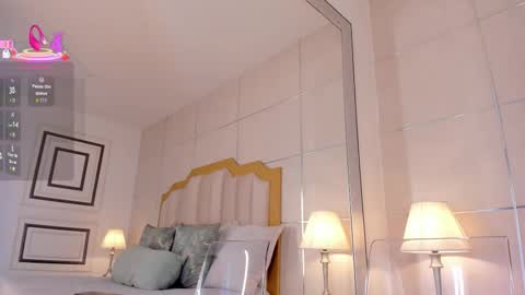 Snapshot of maddieparker chatting on October 9, 2025, 7:56 pm    online show from October 9, 2025, 7:56 pm