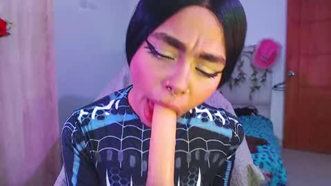 maddiie and clyde online show from September 30, 2025, 5:51 pm