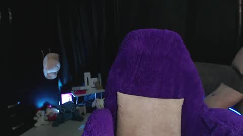 maddiie and clyde online show from May 17, 2026, 6:37 pm