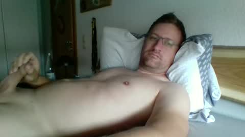 Snapshot of maddin8891 chatting on October 6, 2025, 8:12 am Maddin online show from October 6, 2025, 8:12 am