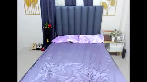 Snapshot of maddison_lore chatting on April 5, 2026, 7:49 am Maddison online show from April 5, 2026, 7:49 am