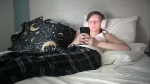 Snapshot of maddlips chatting on April 20, 2026, 9:49 pm Rat Boy online show from April 20, 2026, 9:49 pm