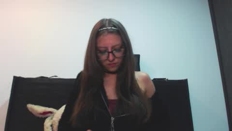 Snapshot of maddy_14 chatting on November 6, 2025, 11:15 pm Maddy UwU online show from November 6, 2025, 11:15 pm