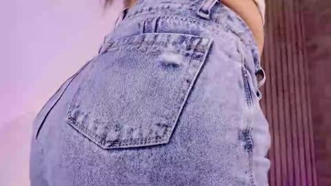 Maddy online show from November 12, 2025, 3:01 pm