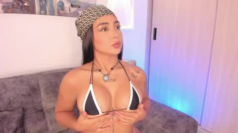 Maddy  online show from April 25, 2026, 9:56 pm