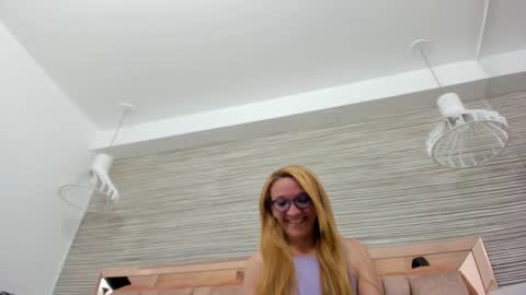 Snapshot of maddy_cartter chatting on September 16, 2025, 11:22 am maddy cartter online show from September 16, 2025, 11:22 am