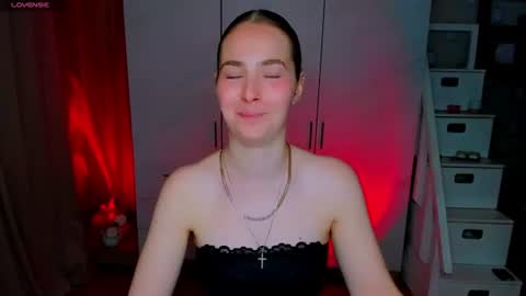 Snapshot of maddy_gate chatting on June 19, 2026, 5:17 pm maddy_gate online show from June 19, 2026, 5:17 pm