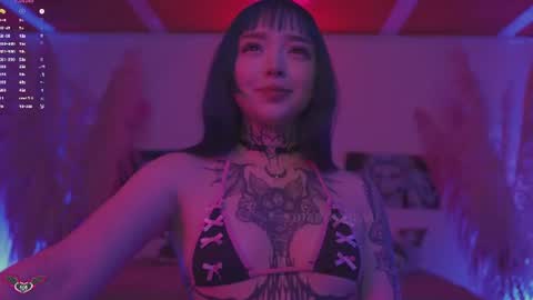 Snapshot of maddy_uwu chatting on July 30, 2026, 5:17 am maddy_uwu online show from July 30, 2026, 5:17 am