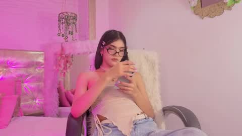 Snapshot of maddycooper_ chatting on April 18, 2026, 8:20 pm Maddy online show from April 18, 2026, 8:20 pm