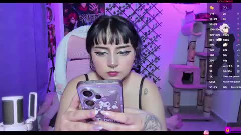 Maddy Foox online show from June 17, 2026, 12:57 am