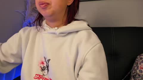 Madelaine  online show from May 7, 2026, 10:31 am