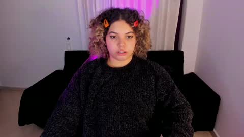 Snapshot of madelaine_taylor chatting on December 21, 2024, 3:36 am madelaine_taylor online show from December 21, 2024, 3:36 am