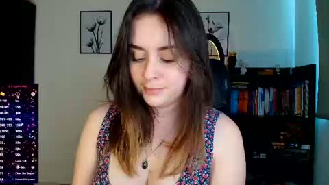 madelamee online show from June 24, 2026, 9:03 pm