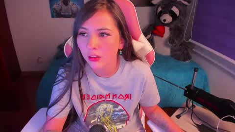 Emily     Only Fans  online show from February 1, 2025, 2:47 am