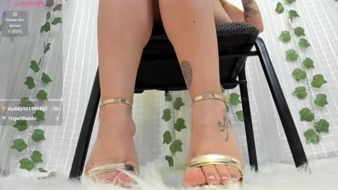 Snapshot of madeleine_w chatting on March 2, 2025, 3:37 pm Madeleine online show from March 2, 2025, 3:37 pm