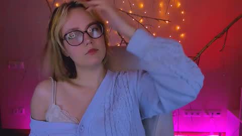 Madeline online show from February 25, 2026, 8:07 pm