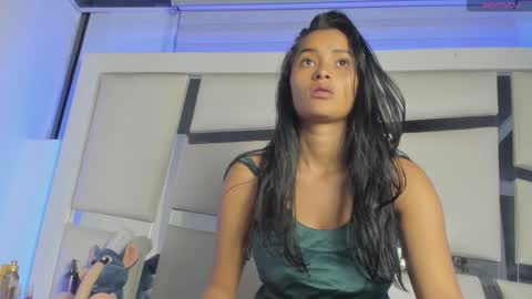 Snapshot of madeline_js chatting on September 25, 2025, 4:05 am madeline_js online show from September 25, 2025, 4:05 am