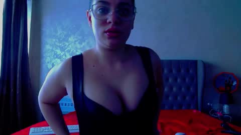 madelynvelure online show from February 24, 2026, 6:55 am