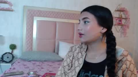 madhison_5 online show from May 13, 2026, 12:24 pm