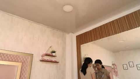 madhison_5 online show from May 20, 2026, 12:11 pm