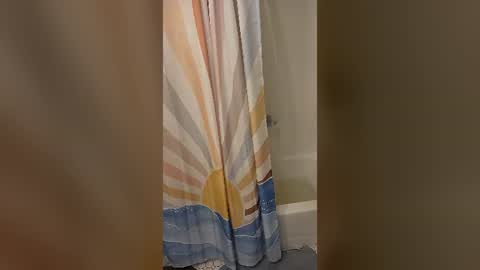 Snapshot of madie_ray chatting on August 3, 2026, 5:27 pm Madie Ray online show from August 3, 2026, 5:27 pm