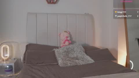 Snapshot of madison__evans chatting on March 12, 2026, 6:19 am Valentina 1030 530 - online show from March 12, 2026, 6:19 am