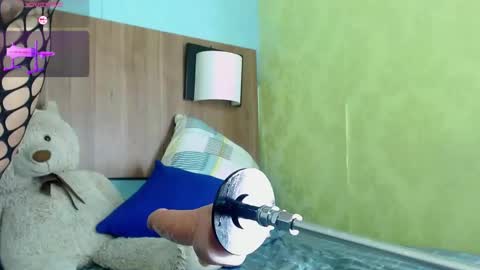 M A D I S O N online show from November 12, 2025, 1:17 am