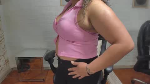 madison_gil69 online show from September 30, 2025, 1:05 pm