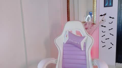 madison_jacksonn online show from April 25, 2026, 8:06 pm