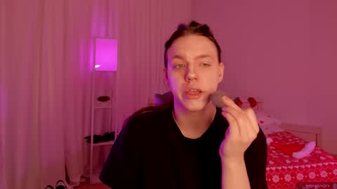 Snapshot of madison_mongomeri chatting on January 11, 2026, 2:05 am Medison online show from January 11, 2026, 2:05 am