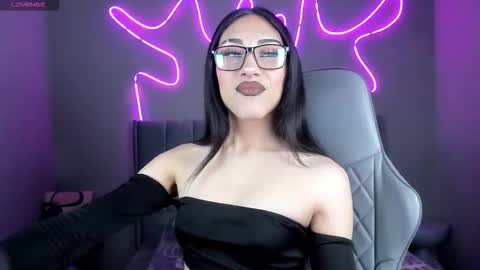 madison_rey__ online show from November 20, 2025, 2:06 pm