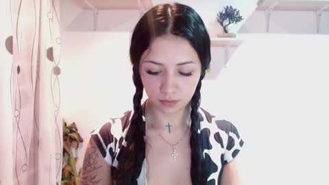 Snapshot of madisoncambel chatting on December 11, 2024, 11:00 pm Madison Cambel online show from December 11, 2024, 11:00 pm