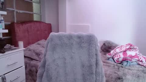 Madison Cambel online show from November 5, 2025, 1:22 pm