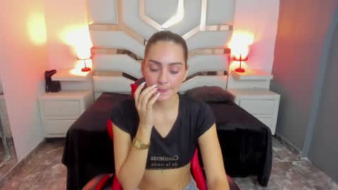 Snapshot of madisoncarzon chatting on September 20, 2025, 8:10 pm Madison Carzon online show from September 20, 2025, 8:10 pm