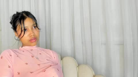 madisongomez16 online show from February 26, 2025, 10:04 am