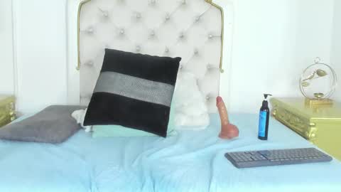 madisongomez16 online show from March 9, 2025, 6:50 am