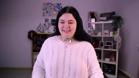 madisonmongomery online show from December 25, 2024, 9:24 am