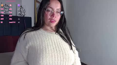Snapshot of madisonrogers1 chatting on January 16, 2026, 7:56 am Madison Rogers online show from January 16, 2026, 7:56 am