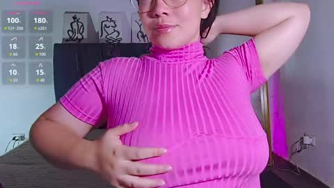 Snapshot of madisonrogers1 chatting on May 11, 2026, 8:53 am Madison Rogers online show from May 11, 2026, 8:53 am